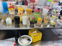 https://static-images.vnncdn.net/vps_images_publish/000001/000003/2026/4/30/w-foodtour-hai-phong-1-1148.jpg