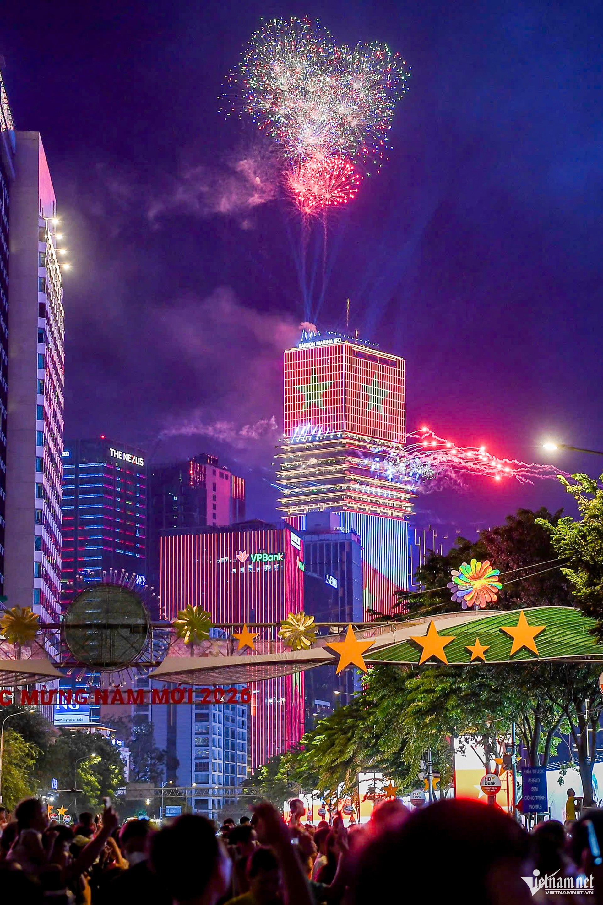 https://static-images.vnncdn.net/vps_images_publish/000001/000003/2026/4/30/w-phao-hoa-tphcm-6-2306.jpg