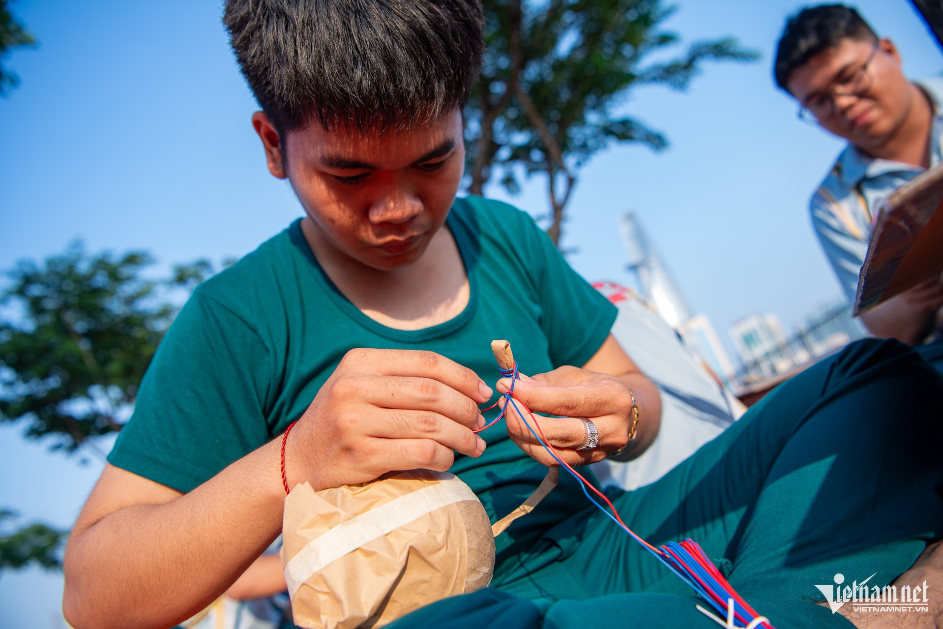 W-Trận địa pháo hoa TPHCM  Tuấn Hùng 30.jpg