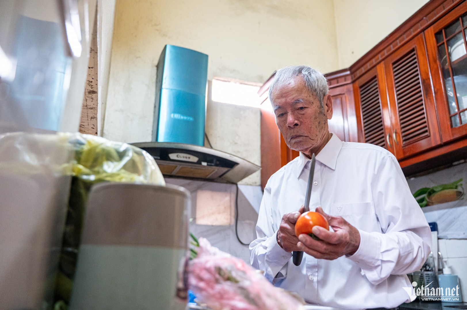 https://static-images.vnncdn.net/vps_images_publish/000001/000003/2026/4/30/w-trung-ta-97-tuoi-1166.jpg