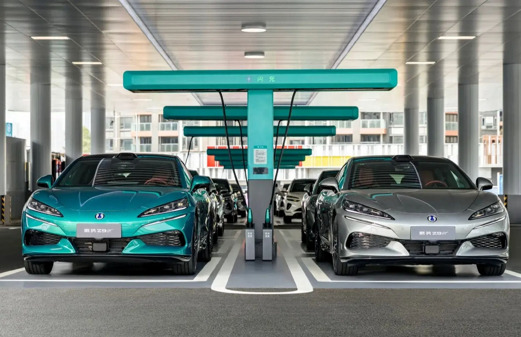 BMW cảnh báo công nghệ sạc siêu nhanh của xe BYD