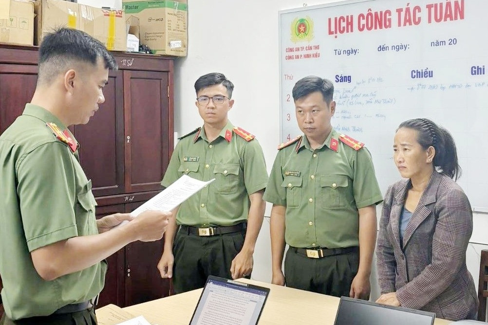 Huỳnh Thị Thu Thảo bị bắt giữ khi vừa từ nước ngoài về