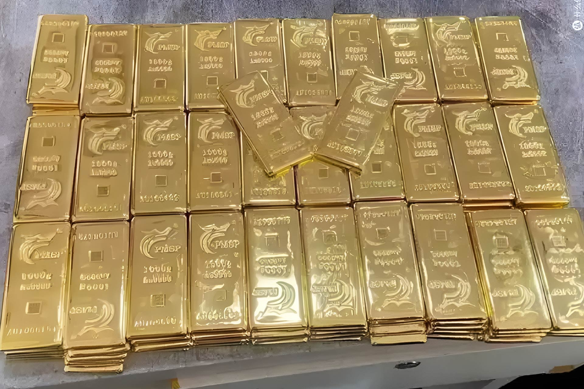 Một tuần 'bay' 11,5 tỷ: Nhà đầu tư vàng trắng tay, trả giá suốt 8 năm