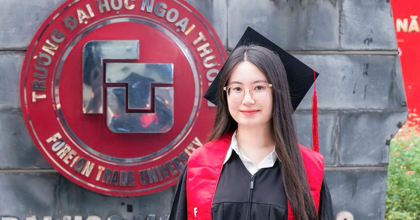 Nữ sinh tốt nghiệp sớm với điểm số cao nhất trường ĐH Ngoại thương năm 2026
