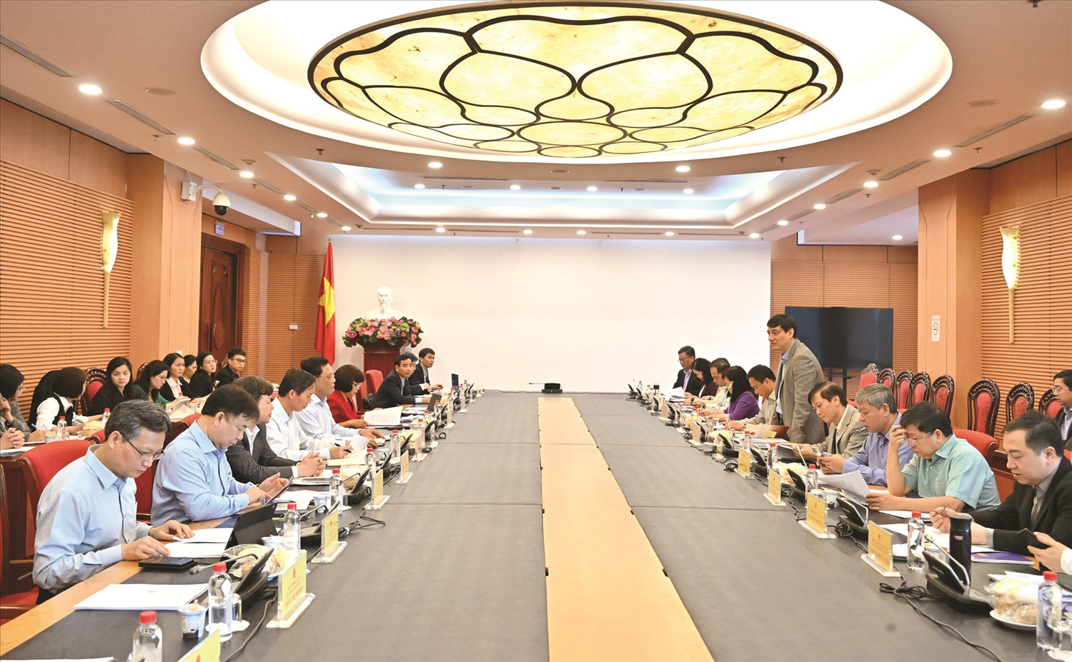 Quản trị tôn giáo 1.jpg