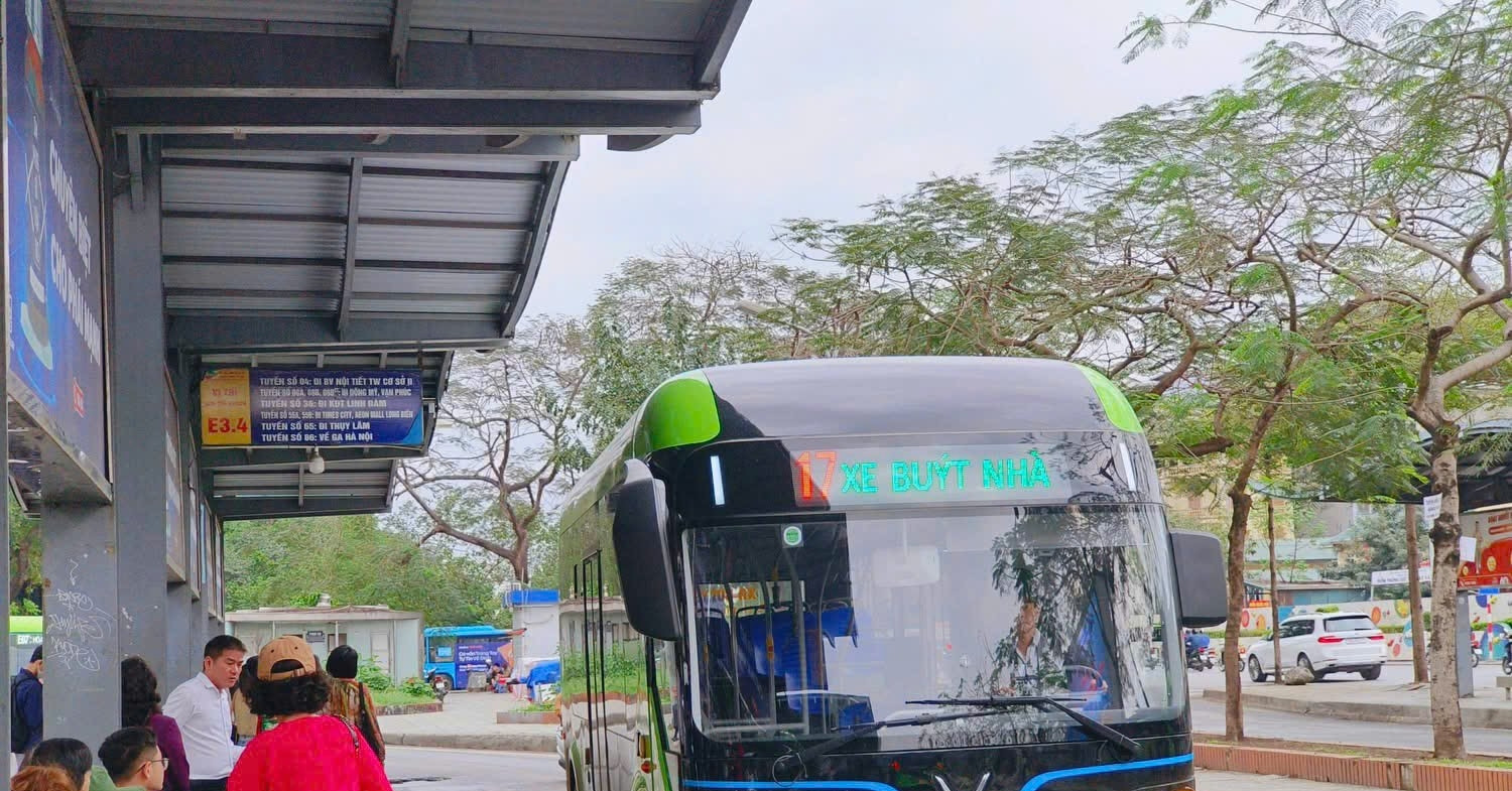 TPHCM miễn phí xe buýt cho toàn dân, Hà Nội thì sao?