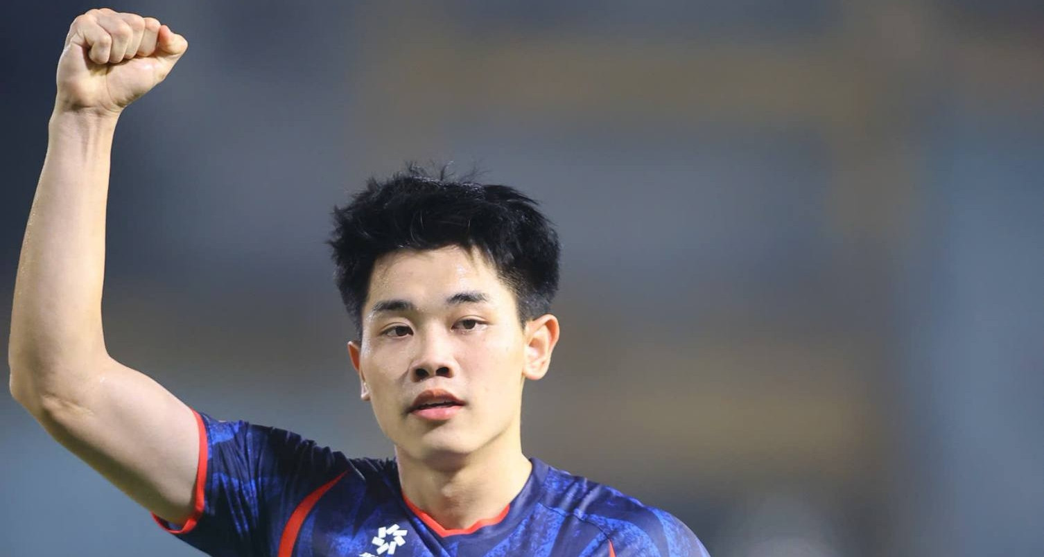 Đình Bắc lập cú đúp, CAHN xây chắc ngôi đầu V-League