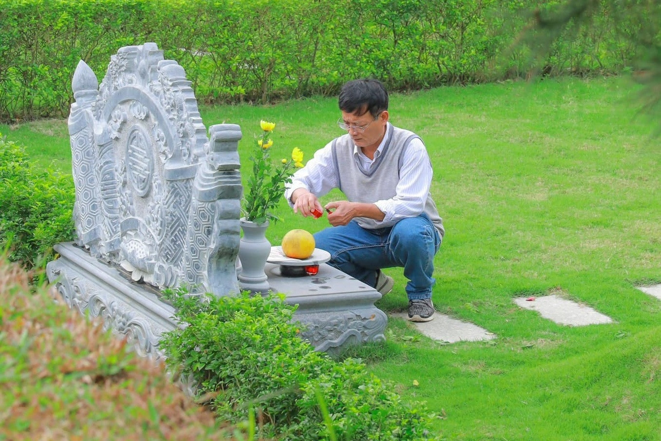 Văn khấn tết Thanh minh ngoài mộ năm 2026 theo truyền thống