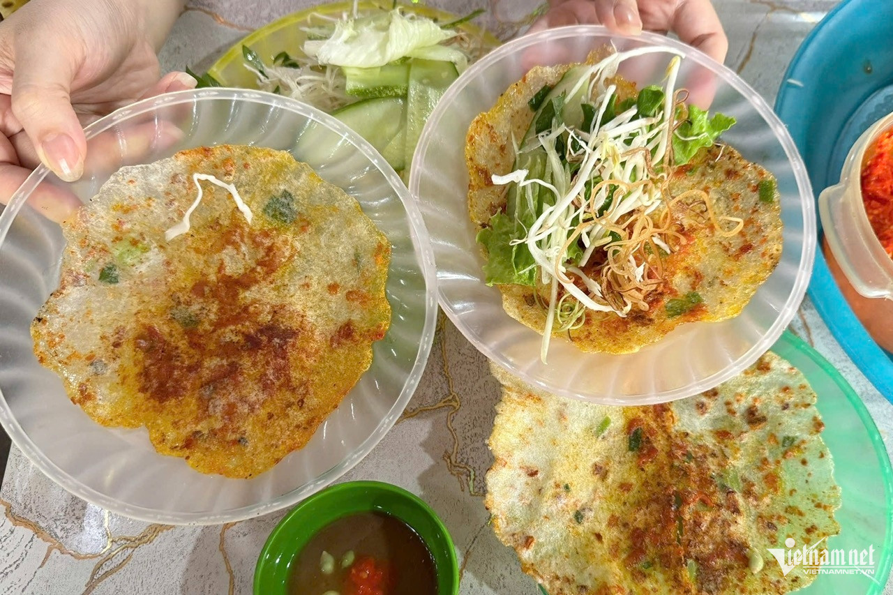 4 món bánh đặc sản tên lạ, giá siêu rẻ, khách ăn chục chiếc chưa chán ở Huế W-ẩm thực huế 3.jpg