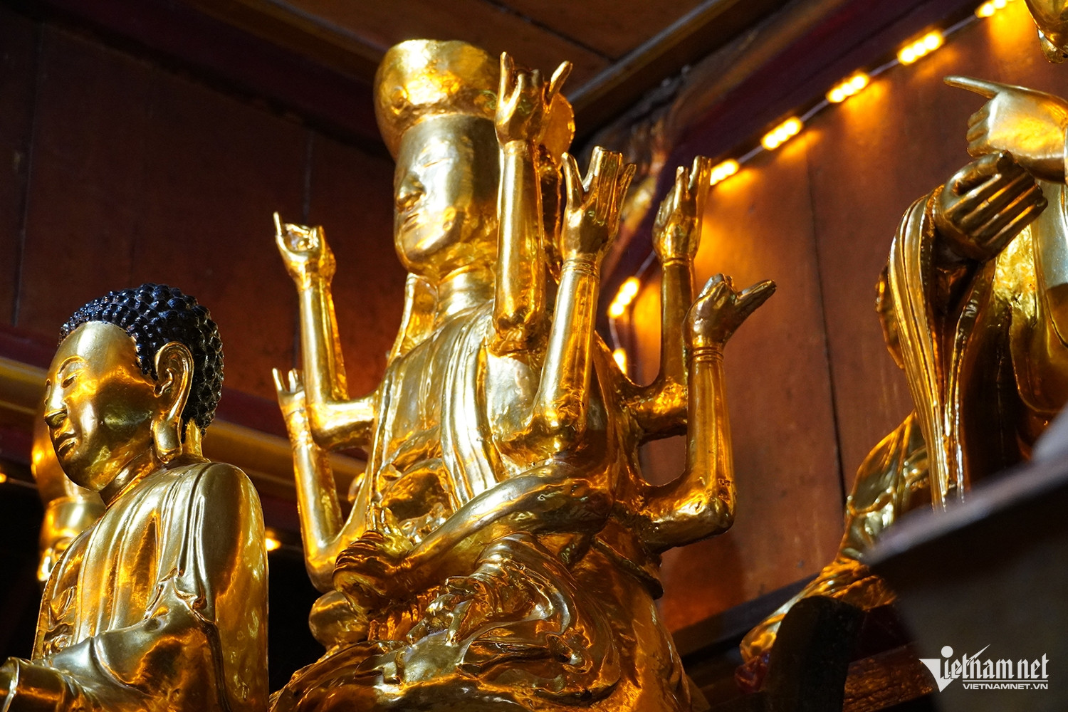 W-tượng chùa bà bụt 5.JPG.jpg