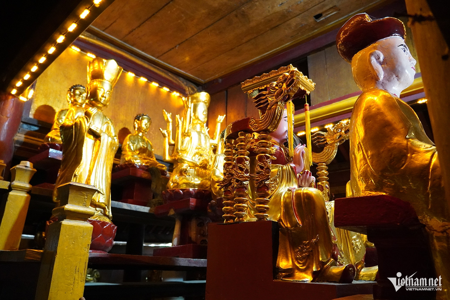 W-tượng chùa bà bụt.JPG.jpg