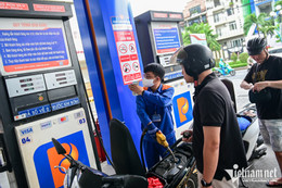 W-xăng dầu Nguyễn Huế 2.jpg