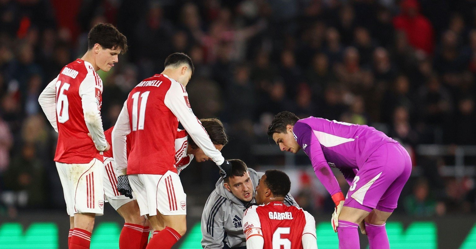 Arsenal nhận tin dữ sau trận thua sốc FA Cup