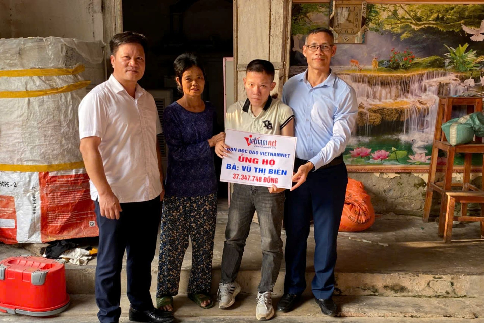 Bạn đọc VietNamNet giúp đỡ hơn 63 triệu đồng đến 2 hoàn cảnh khó khăn ở Nghệ An