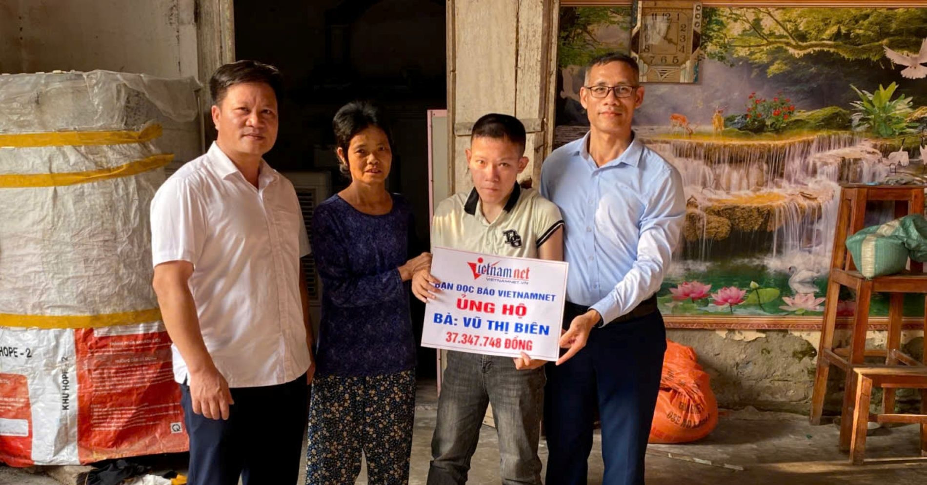 Độc giả VietnamNet hỗ trợ hơn 63 triệu đồng cho hai hoàn cảnh khó khăn tại Nghệ An