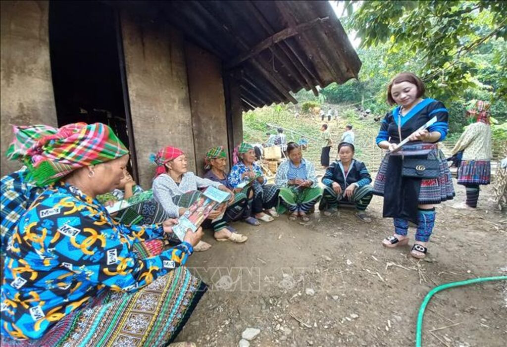 chinh quyen hai cap.jpg