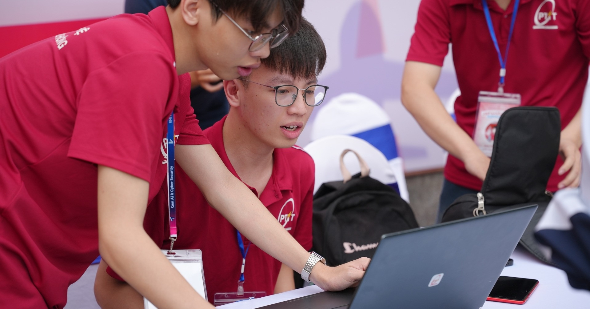 Công Nghệ Số Giúp Học Sinh Vùng Khó Khăn Tiếp Cận Thông Tin Tuyển Sinh