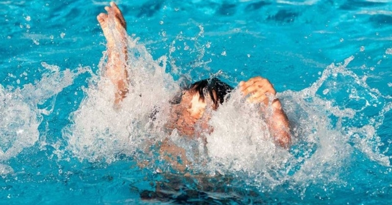 Hai nam sinh gặp nạn khi tắm biển Quy Nhơn