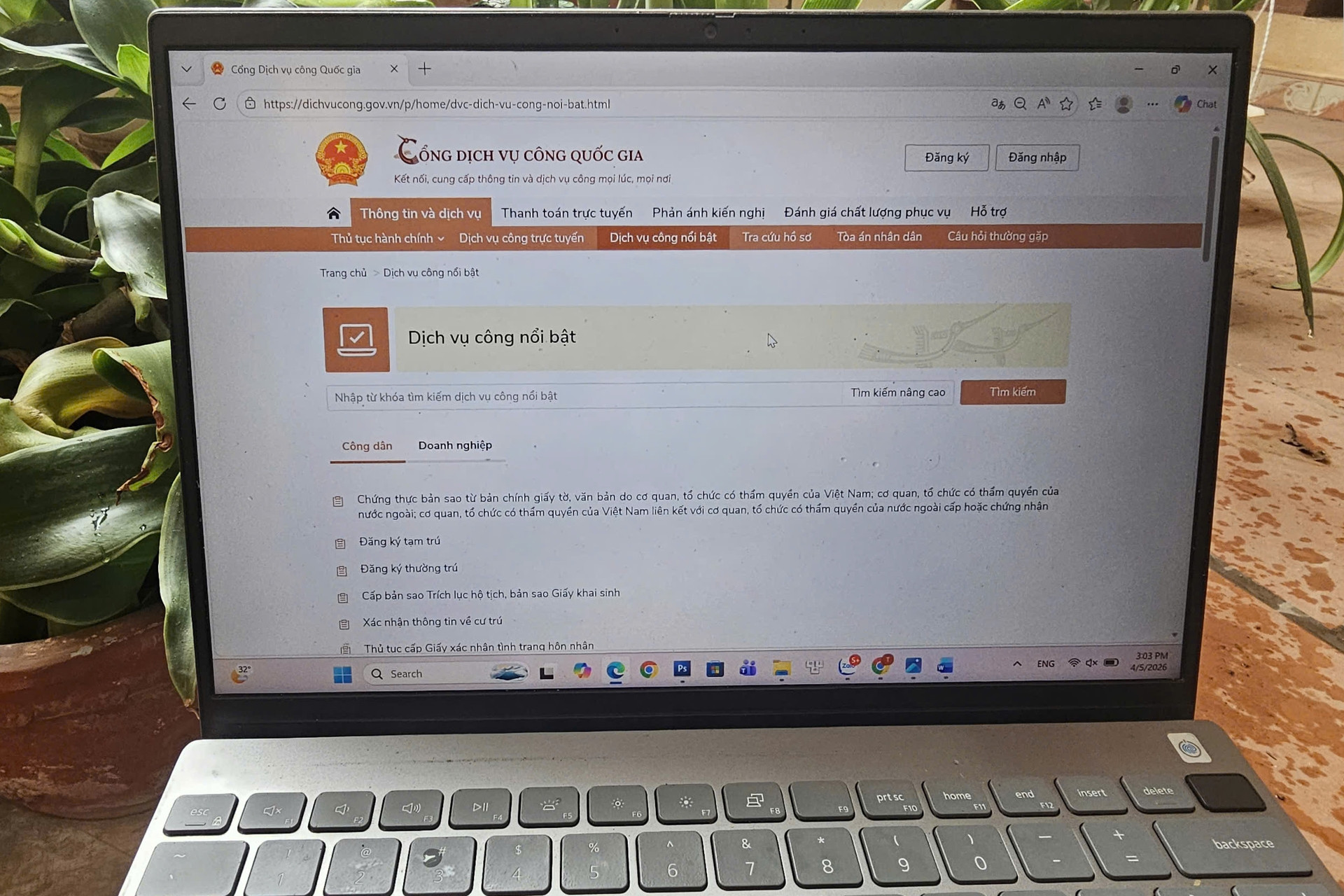 Hợp tác đưa dịch vụ công trực tuyến về tận các xã, bản vùng khó khăn