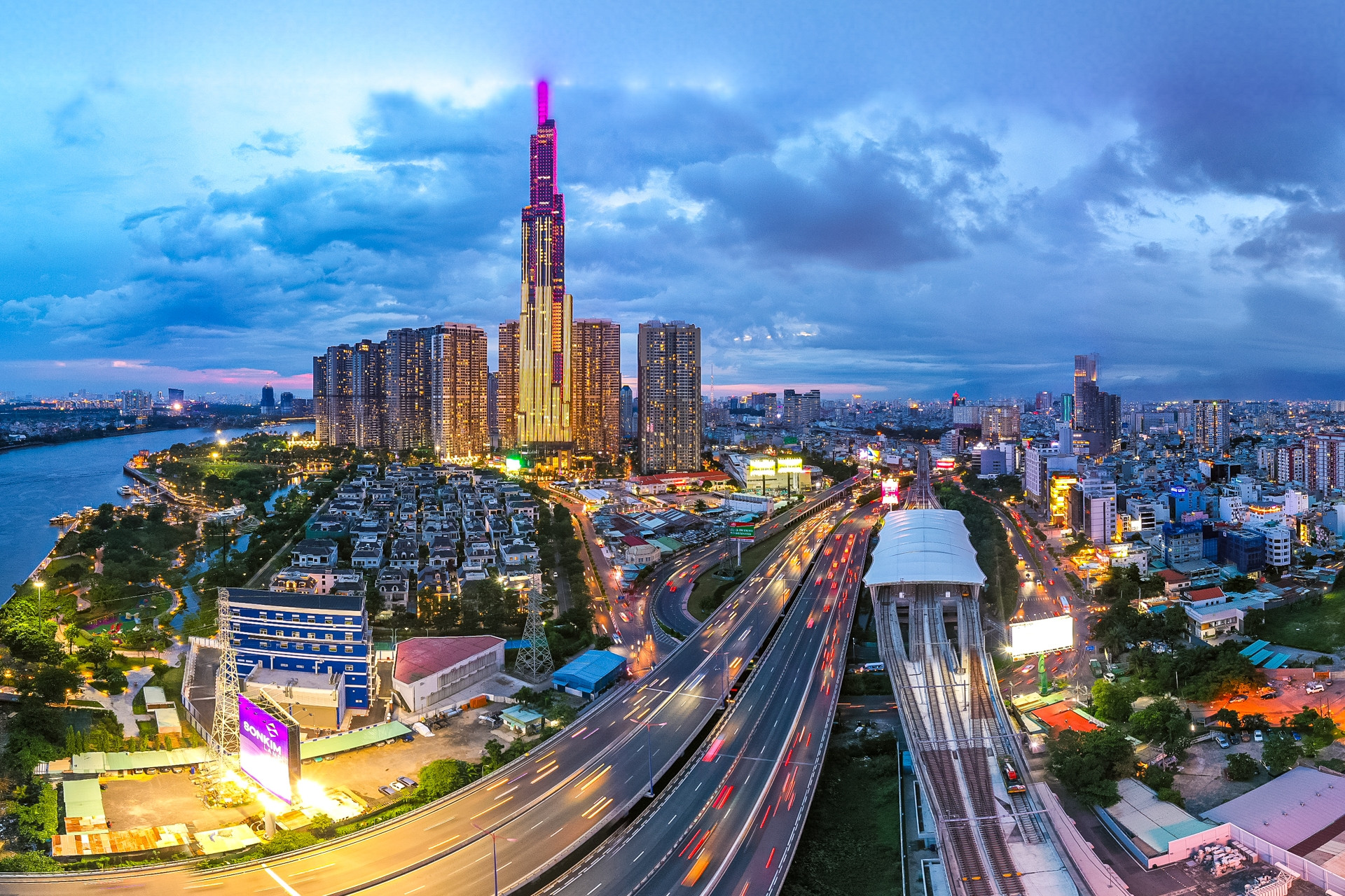 Quy hoạch 6 vùng: Hà Nội trở thành trung tâm hàng đầu, TPHCM là đầu tàu kinh tế