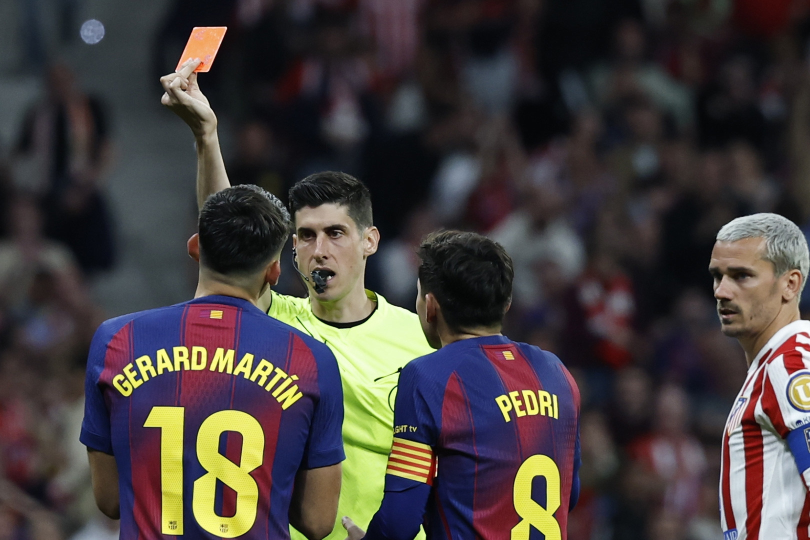 Simeone phản ứng vụ trọng tài xử ép Atletico thua Barca