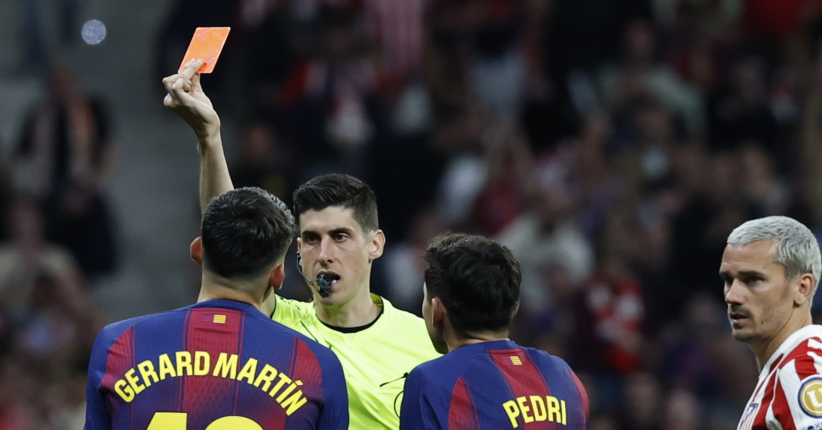Simeone phản ứng vụ trọng tài xử ép Atletico thua Barca