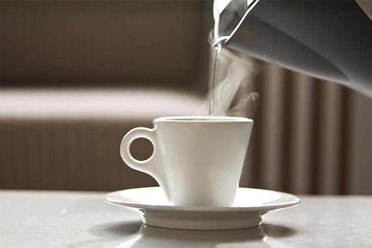 Thức uống buổi sáng tốt nhất cho thận được các chuyên gia đồng thuận