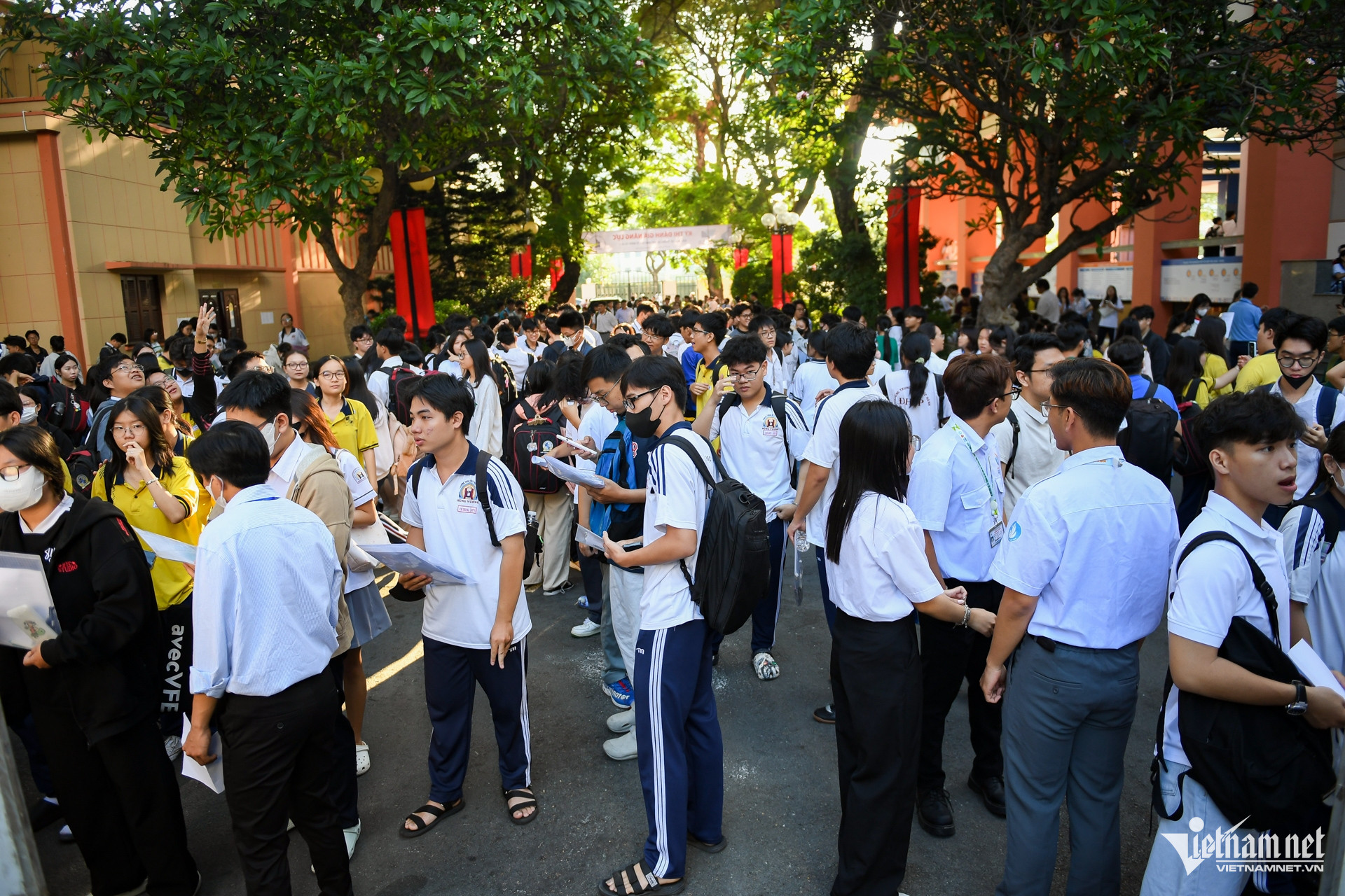 W-thi đánh giá năng lực TPHCM   Nguyễn Huế_ 15.jpg