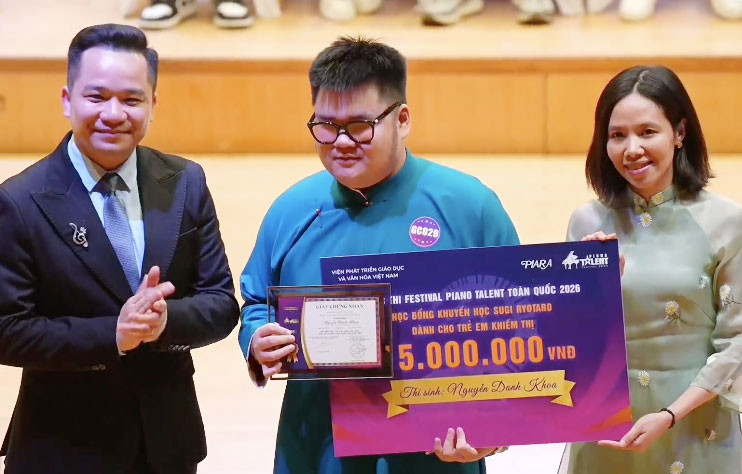 4 thí sinh khiếm thị giành giải Festival Piano Talent toàn quốc