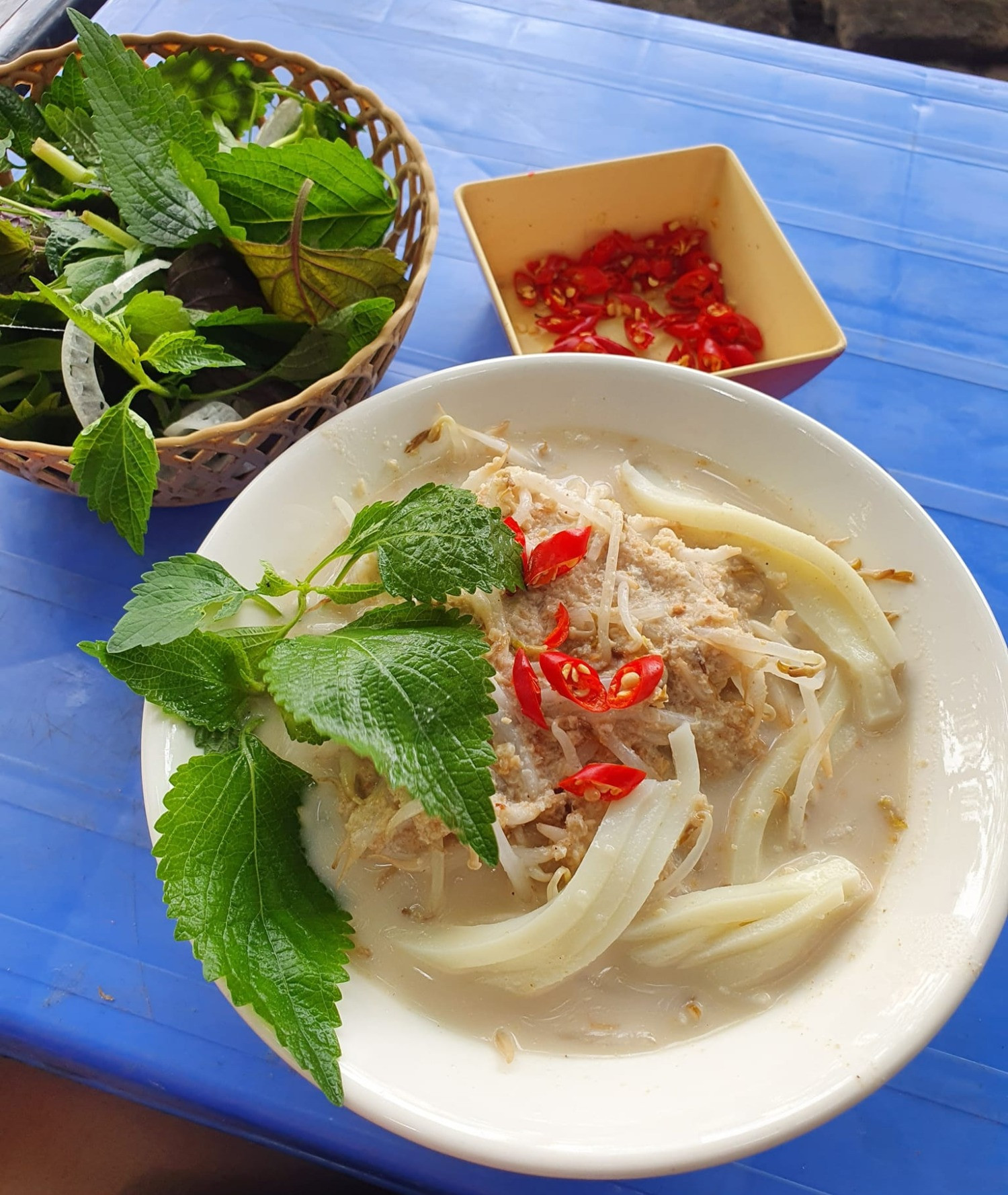 banh duc nom van nguyen 1953.jpg
