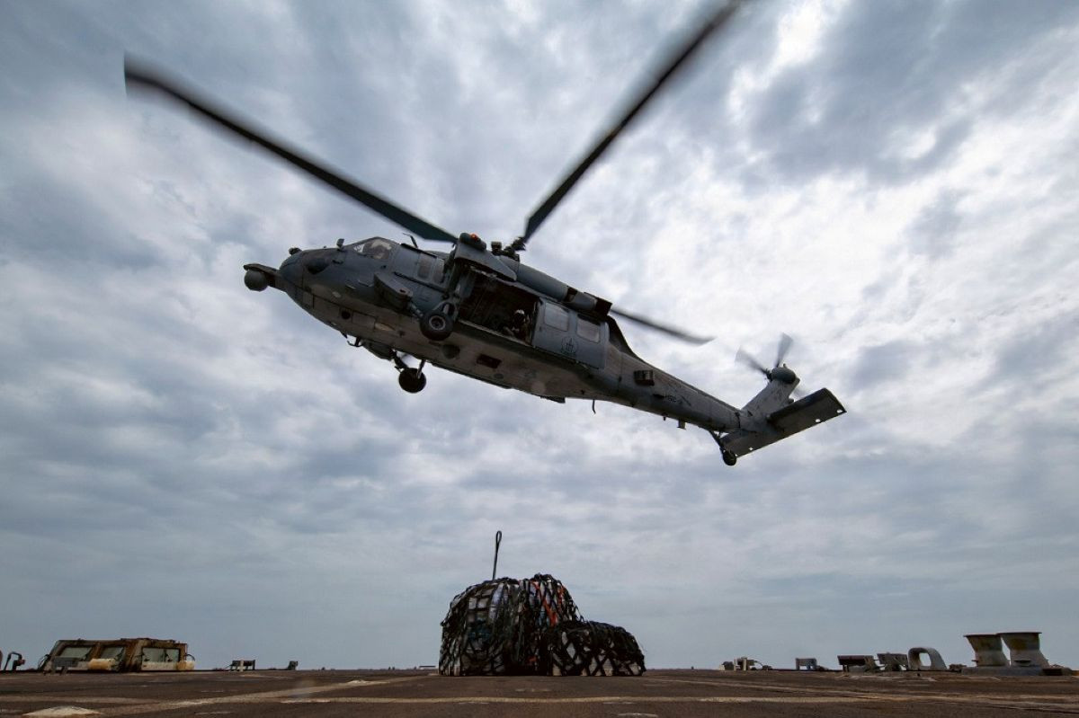 Black Hawk Mỹ 2.jpg