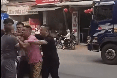 Công an điều tra vụ xô xát sau va chạm ô tô ở Phú Thọ