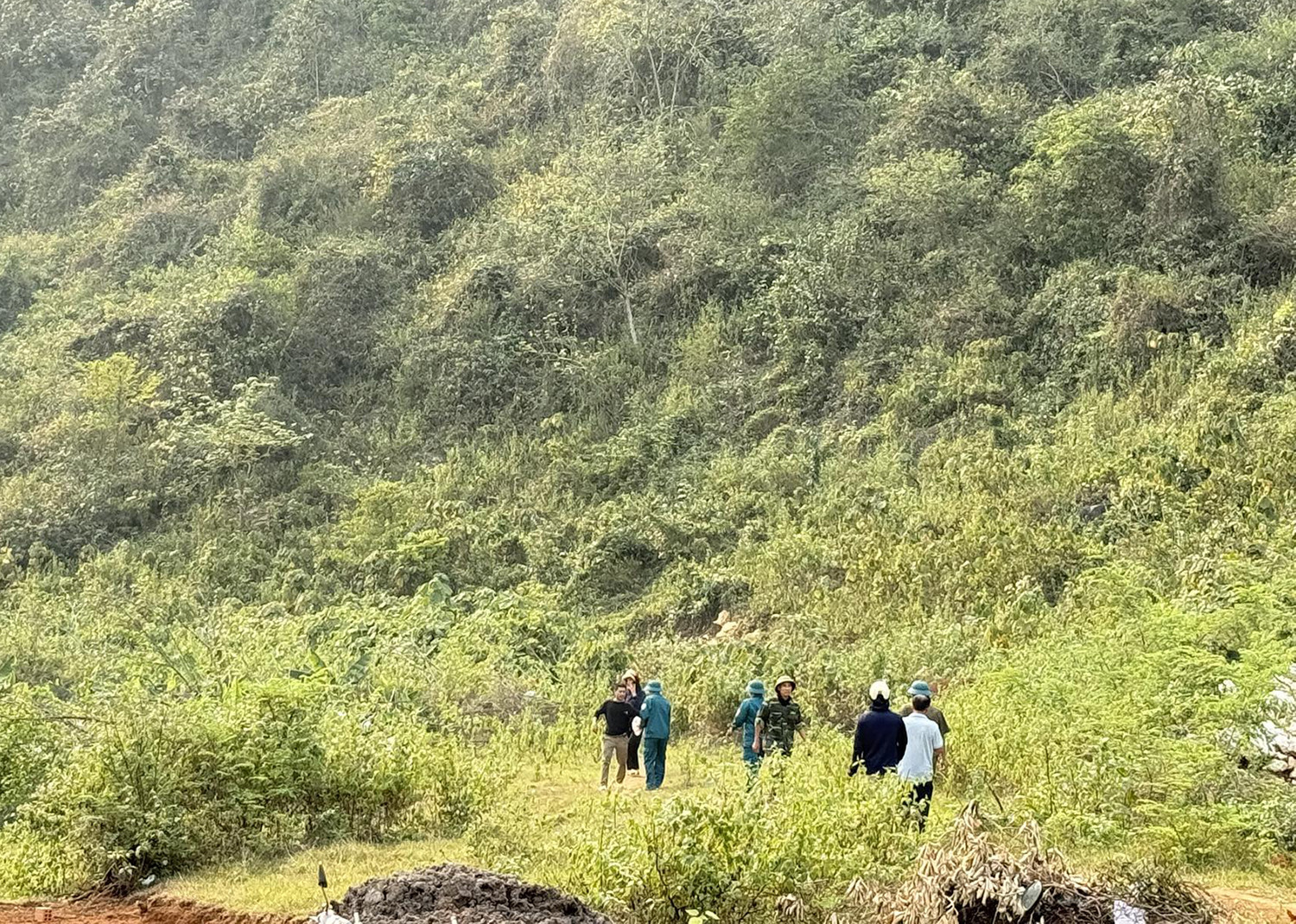 tìm thợ điêu khắc mộ.jpg