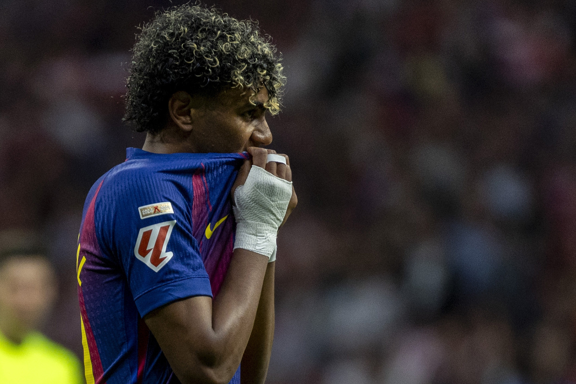 Vấn đề Barca: Hansi Flick và cơn hờn dỗi của Lamine Yamal