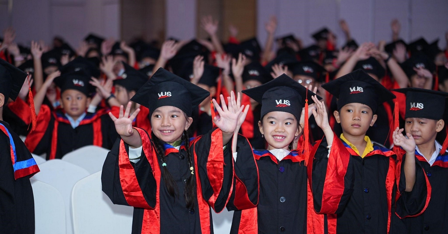 VUS duy trì danh hiệu Trung tâm Đào tạo Vàng Cambridge 6 năm liên tiếp