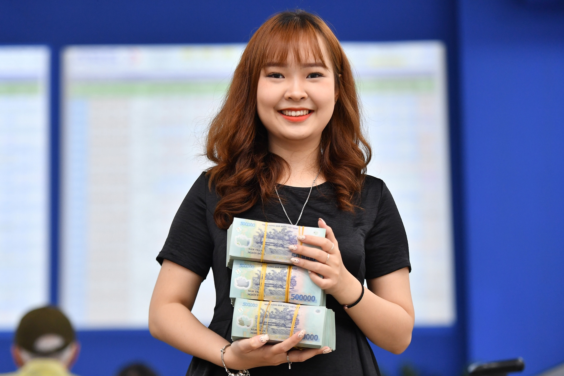 Lãi suất ngân hàng hôm nay 7/4/2026: Nhà băng tăng rất mạnh tới 1,1%