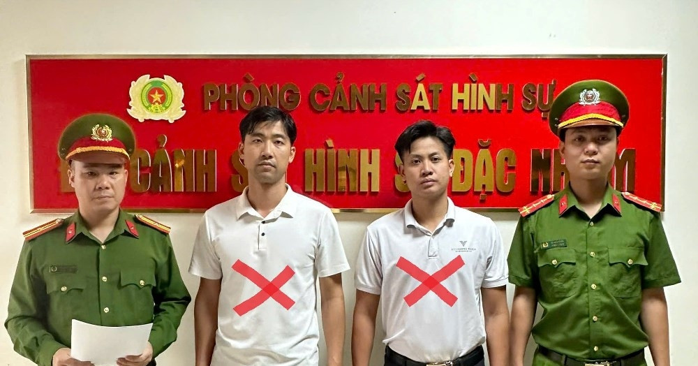 Bắt giám đốc, phó giám đốc công ty truyền thông về tội cưỡng đoạt tài sản