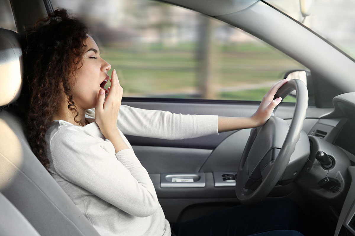 buon ngu khi lai xe.jpg