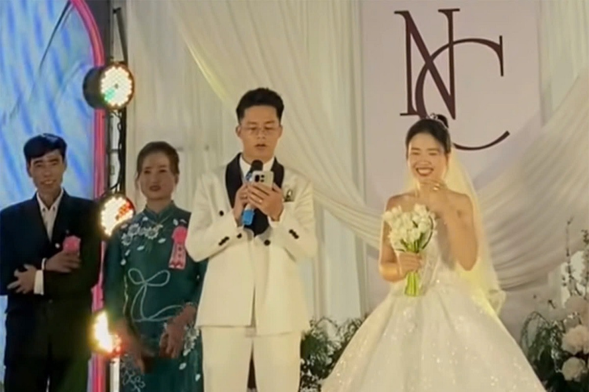 Chú rể người Trung Quốc hứa 'không đánh em' khiến hôn trường cười nghiêng ngả