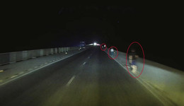 đi bộ trên cao tốc.jpg