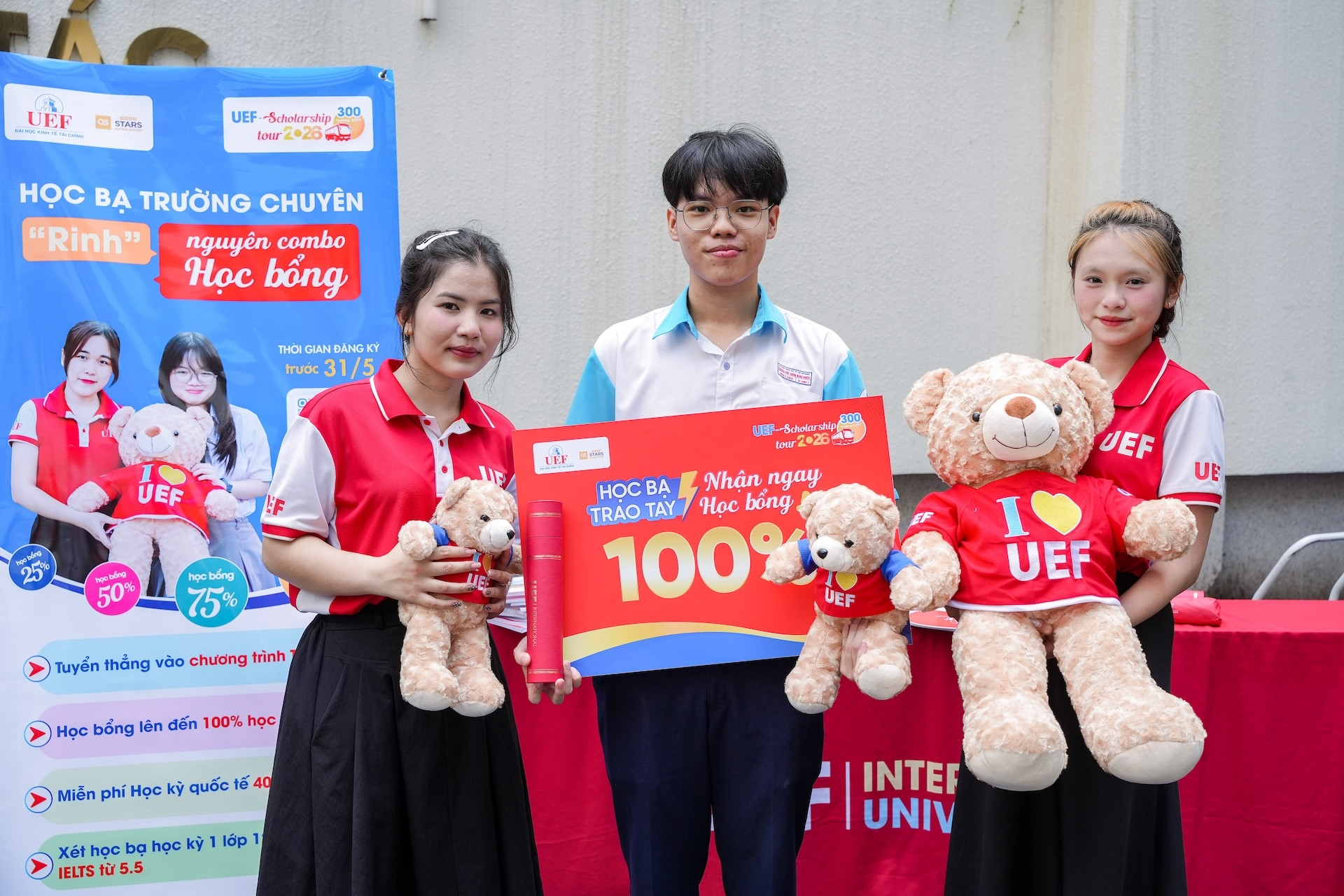 Học bạ trao tay, 2k8 nhận ngay học bổng với ‘UEF Scholarship Tour 2026’