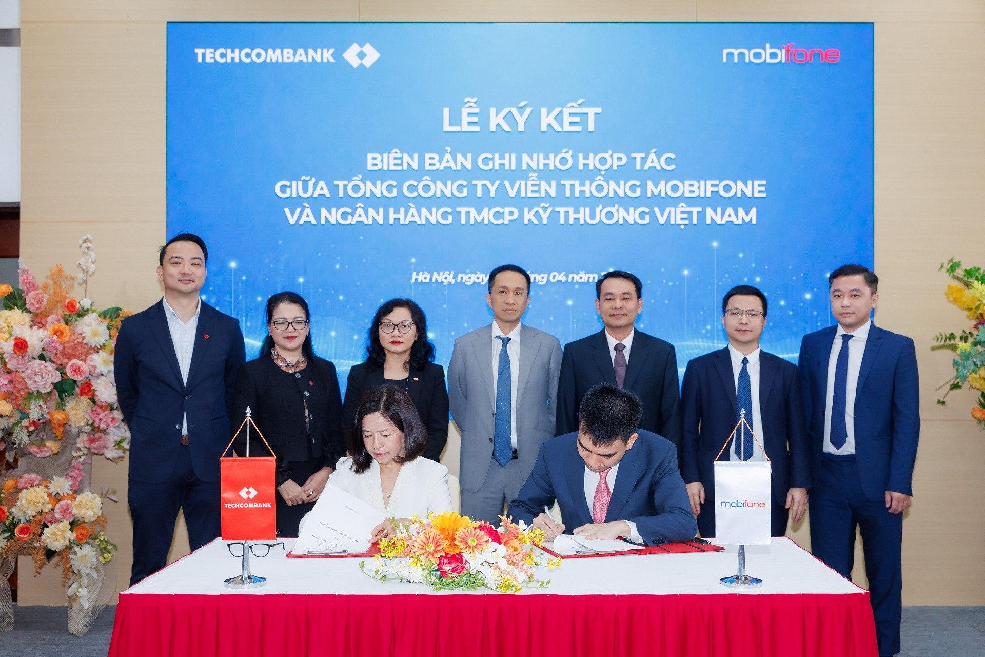 MobiFone và Techcombank ký kết hợp tác toàn diện