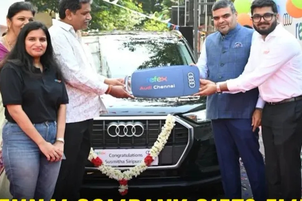 Một công ty chơi lớn tặng 12 xe sang Audi cho nhân viên xuất sắc