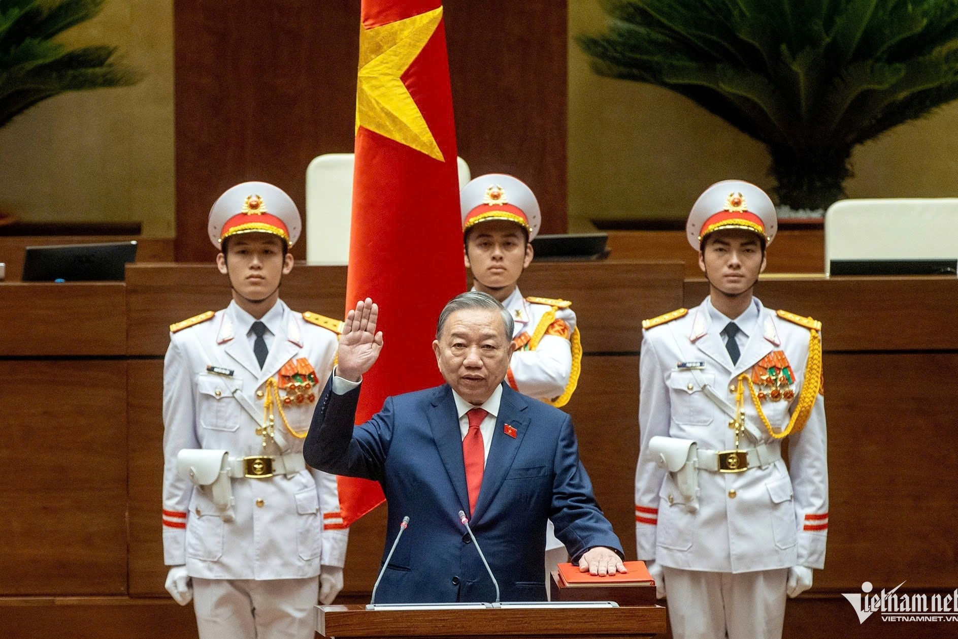 Nhất thể hóa chức danh Tổng Bí thư và Chủ tịch nước sẽ nâng cao vị thế của Đảng