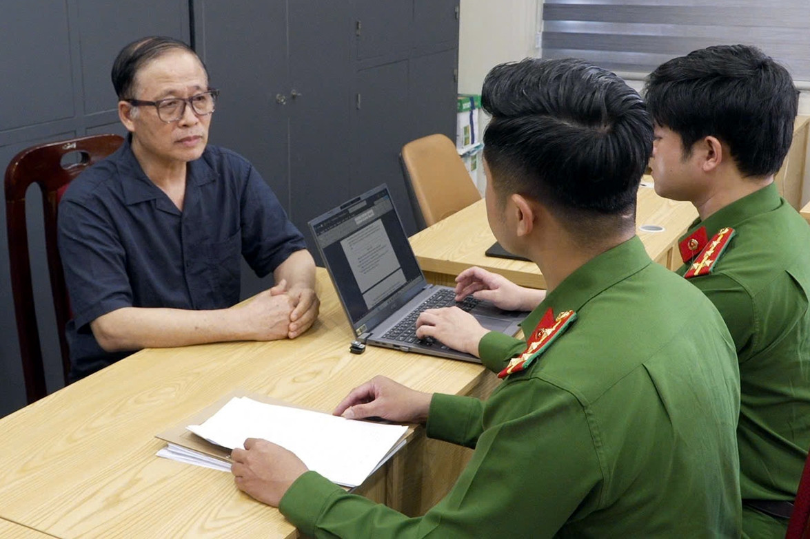 Ông chủ Bảo Tín Minh Châu khai gì về việc chỉ đạo con?