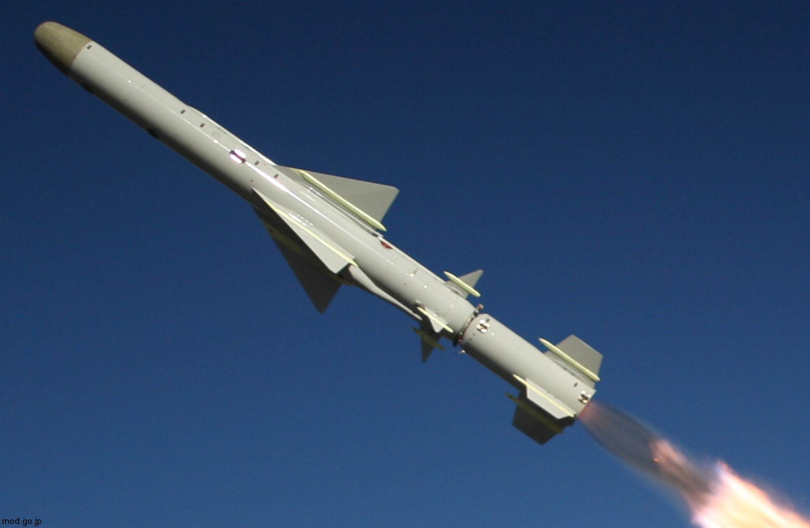 tên lửa Type 88 Nhật.jpg