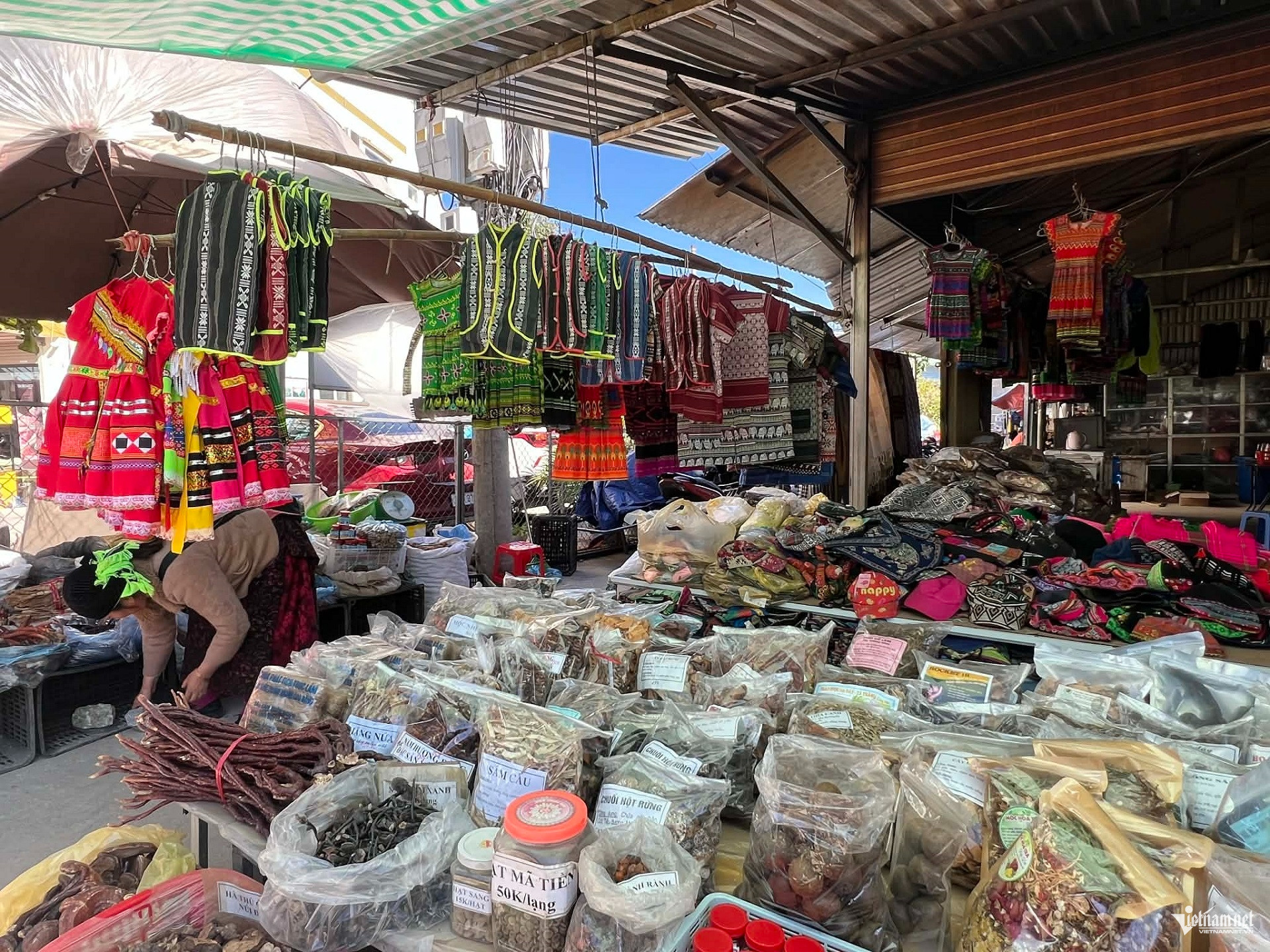 Box https://static-images.vnncdn.net/vps_images_publish/000001/000003/2026/4/7/w-anh-7-2950.jpg