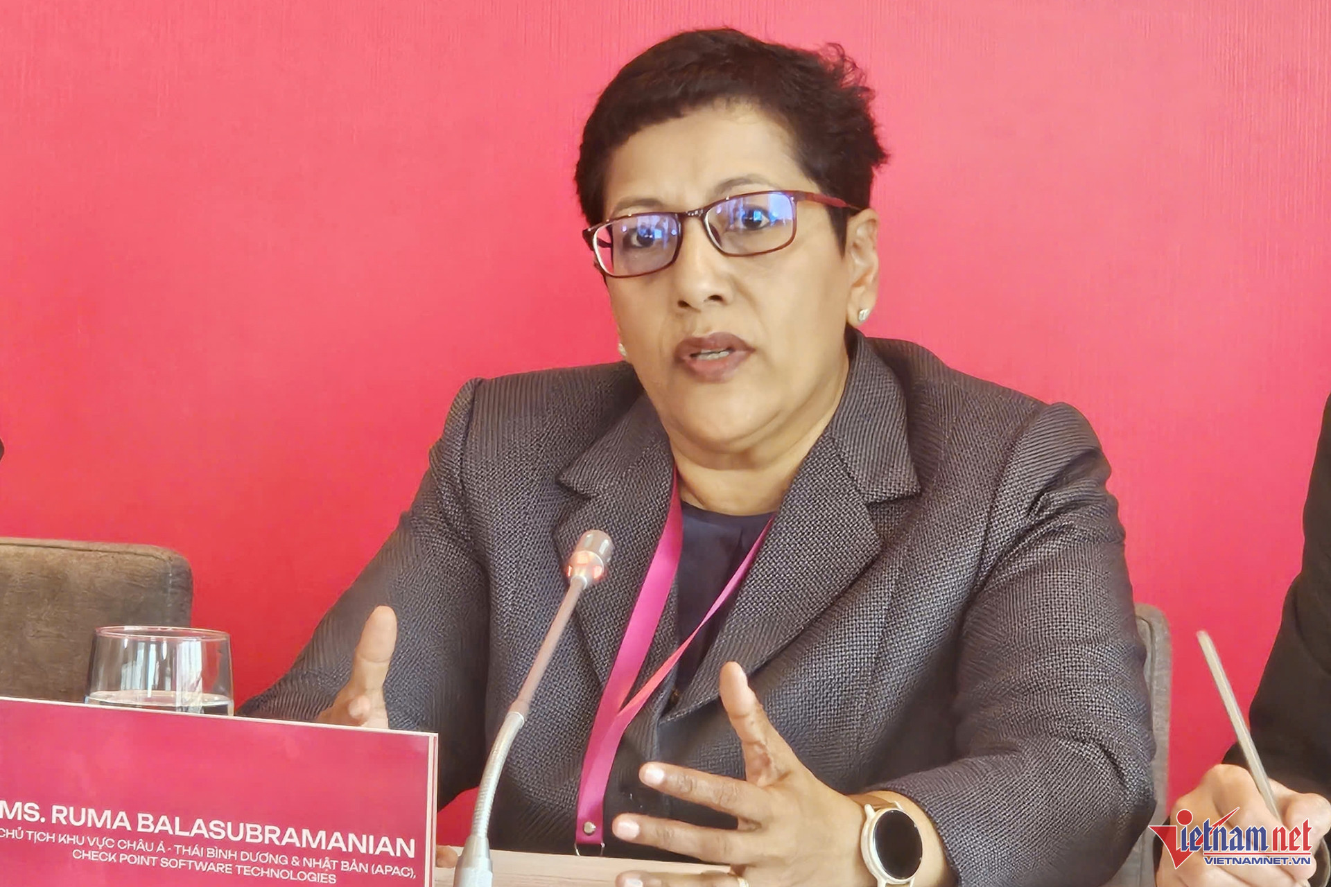 W-bao mat trong ky nguyen AI 00.jpg