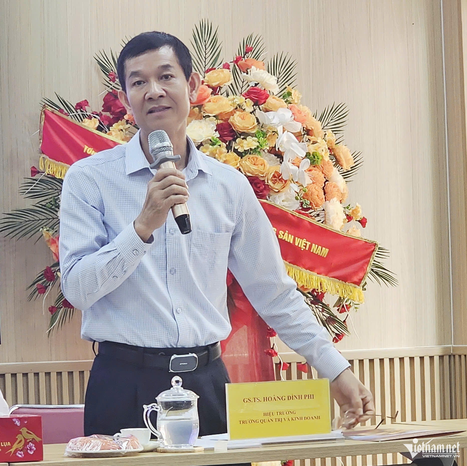 W-hoang dinh phi.jpg