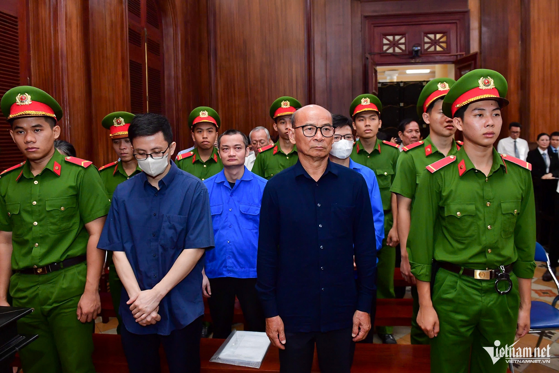 W-phiên toà quốc cường gia lai nguyễn huế 6.jpg